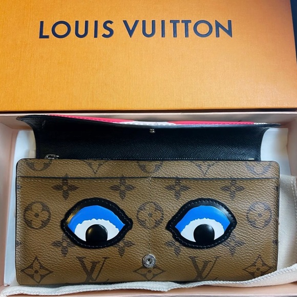 Louis Vuitton Rare Limited Edition Geisha Kabuki Eyes Fold Over Wallet. - Picture 2 of 8
